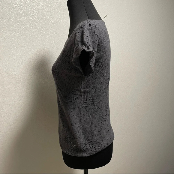 Aeropostale Dark Grey Lace Floral Design Short Sleeve MEDIUM - Picture 6 of 6